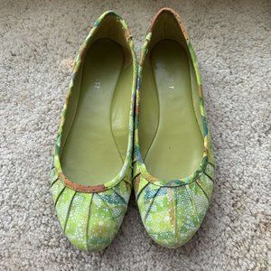 Nine West Patterned Green Flats